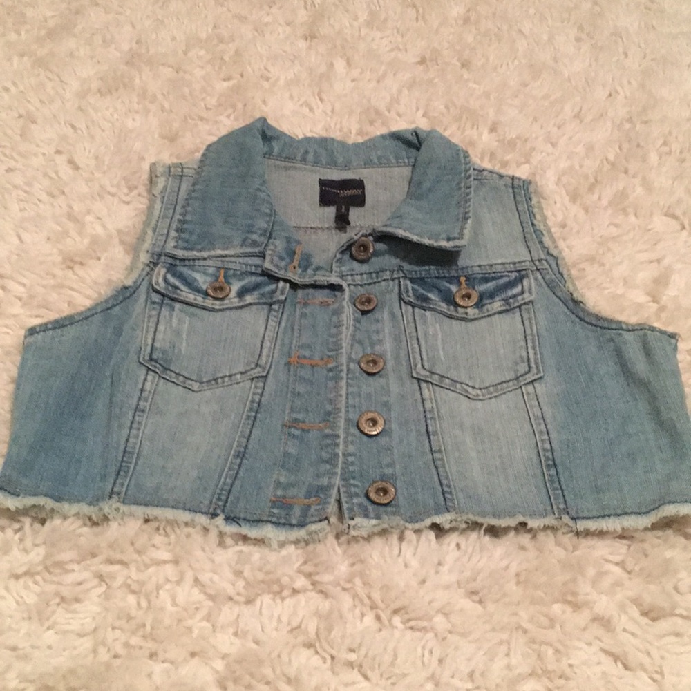 Cropped Jean Vest